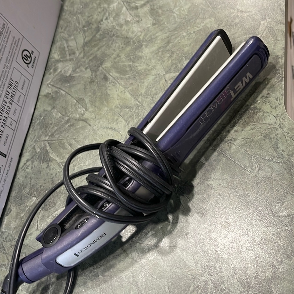 Hair straightener